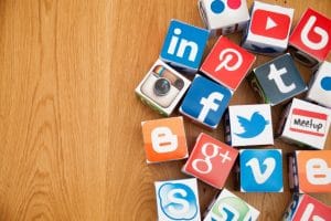 How to use Social media for pharma companies
